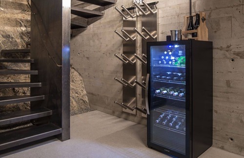 Kauns Villa | Acogedor apartamento en villa para 8 personas con WIFI y terraza
