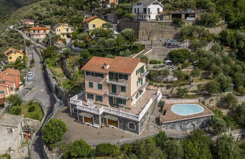Avegno Apartamento | Bonito apartamento con piscina privada, WIFI, terraza, vista panorámica, cerca de Portofino