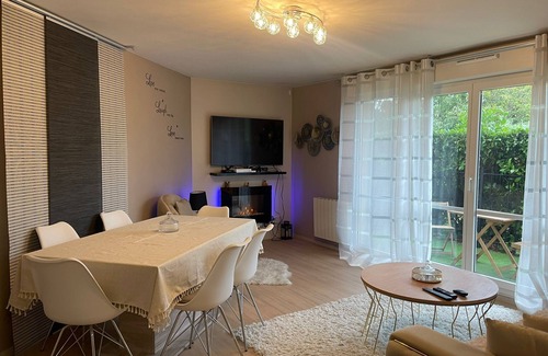 Carrieres-sous-Poissy Apartamento | Cosy Appart Proche du rer A et psa