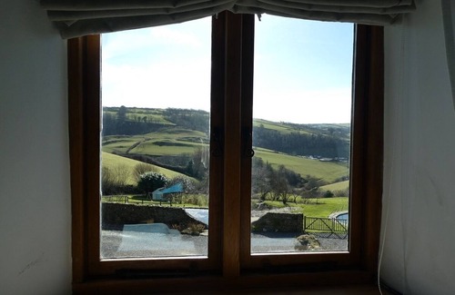 Combe Martin Cabaña | Cosy Barn Conversion| Close to the Coast & Exmoor| North Devon