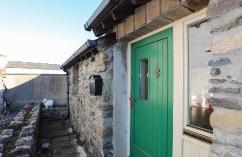 Llangaffo Casa | Cosy Barn