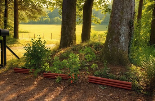 Saint-Privat Chalet De Esquí | Cosy cabin with blooming garden & view – Dordogne Valley, France