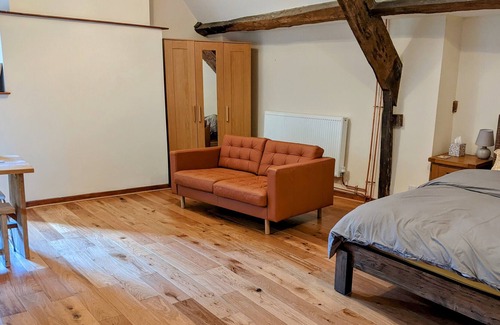 Clytha Cabina | Cosy cottage on a farm, close to the Brecon Beacons and Abergavenny