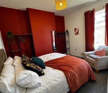 Worsbrough Bridge Casa | Cosy Escape Near Nature & Town