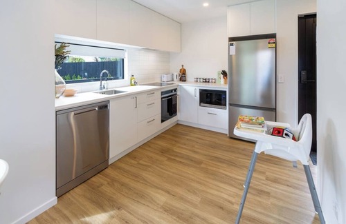Sydenham Casa | Cosy Family Haven by Waltham Pool