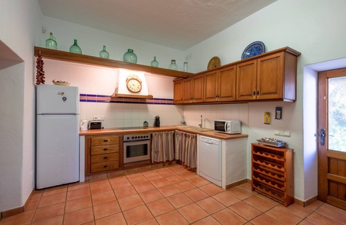 Sant Carles de Peralta Villa | Acogedora finca con piscina, pista de pádel y campo de fútbol - Can Gat Ibiza