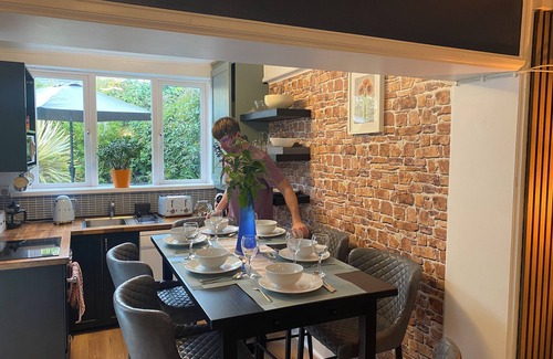 Dublin Cabaña | Cosy Georgian 3-bedroom cottage, close Airport/City Centre/Coast