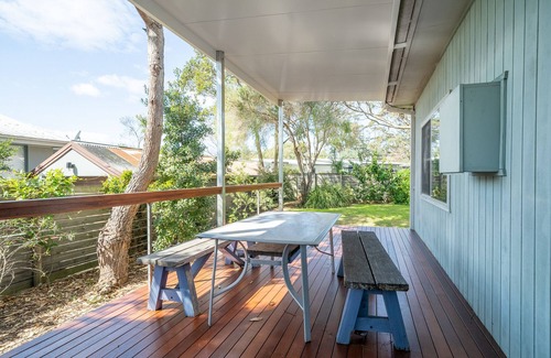 Broulee Casa | Cosy Getaway with Fireplace and Spacious Backyard