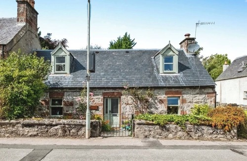 East Lewiston Cabaña | Cosy Highland Cottage Stay