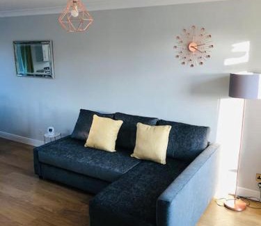 Pitcorthie Casa | Cosy Home with Free Parking Near Edinburgh St Andrews M90 & Amazon