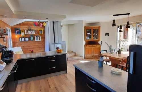 Chorges Casa | Cosy house with view and garden