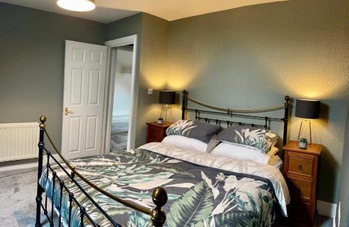 Maryport Apartamento | Cosy Loft Apartment with Sea Views Above Village Pub The Stag Inn Crosby Maryport