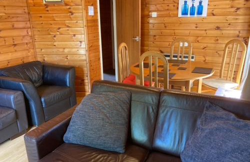 Bronaber Chalet De Esquí | Cosy log cabin in Snowdonia 357