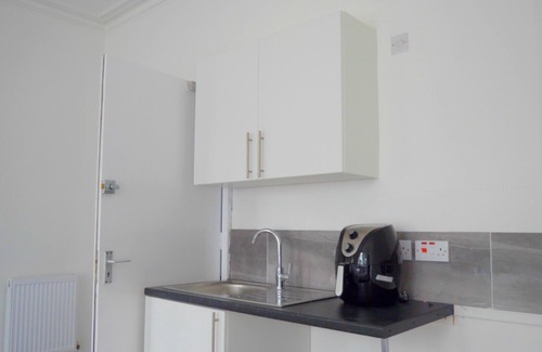 Leamington Spa Apartamento | Cosy & Modern Studio Apart-Hotel w/amenities and great location!