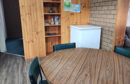 Bemm River Cabina | Cosy Nook Flat 6 - Well-equipped, modern, comfortable holiday unit