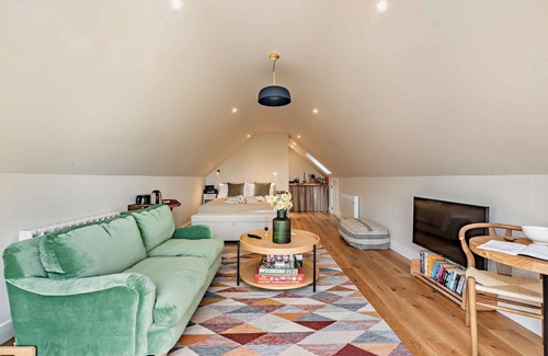 Brimpsfield Cabaña | Cosy one bedroom apartment - Keepers Annexe