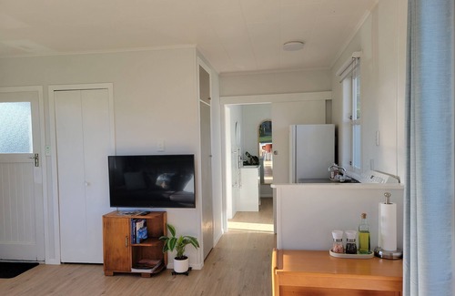 New Plymouth Casa | Cosy one bedroom house on quiet cul-de-sac