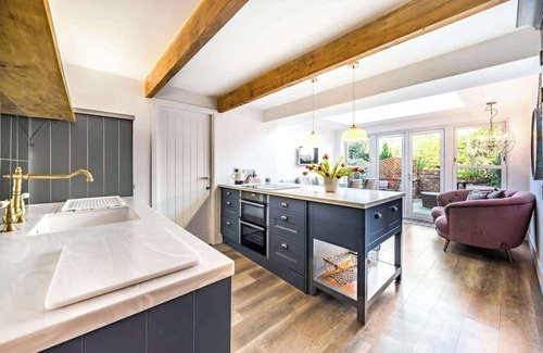 Manchester Casa | Cosy & Peaceful Cottage - Pet Friendly