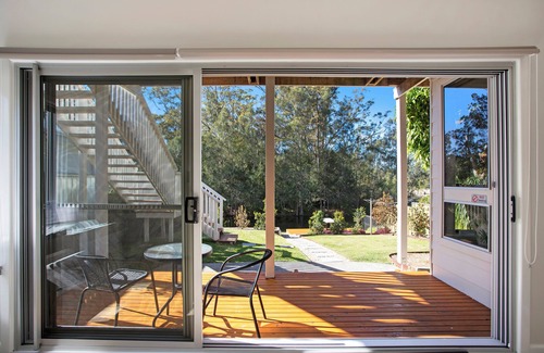 Box Head Apartamento | Cosy Renovated 2 Bed cottage on the water