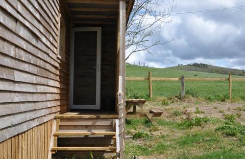 Shaftesbury Casa | Cosy Rural Lodge at Goldhill Glamping - Sleeps 4