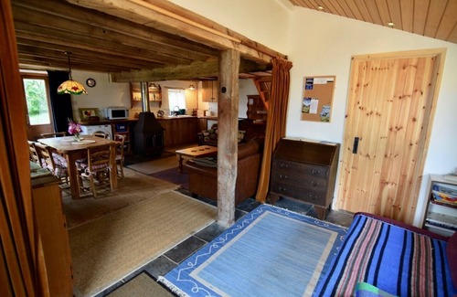 Trefeglwys Casa | The Granary es un refugio rural con acogedora estufa de leña y vistas espectaculares.