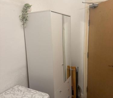 Upper Edmonton Apartamento | Cosy Spacious Studio Flat,N18