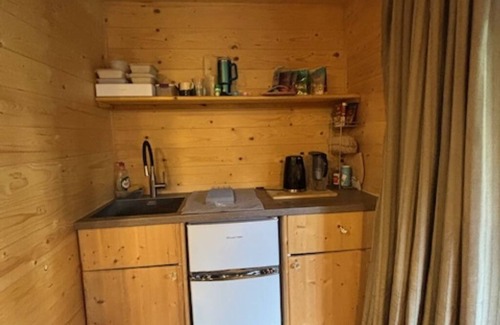 Pinner South Apartamento | COSY STUDIO IN A QUIET LOCATION. NEAR A TUBE STATION.