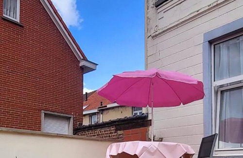 Helmet Apartamento | Cosy Studio in Quiet Neighbourhood