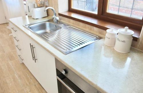 Bloxwich Apartamento | Cosy studio near NEC, BHX & Resort World