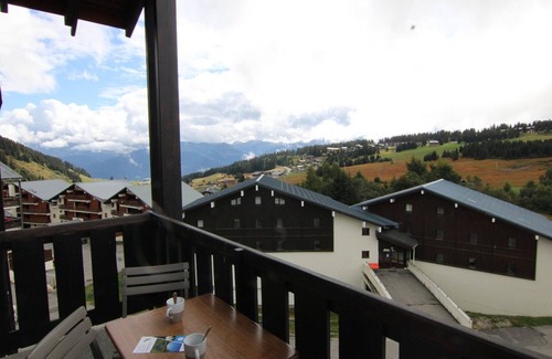 Les Saisies Apartamento | Cosy studio with alcove, sleeps 6, Les Saisies, near shops