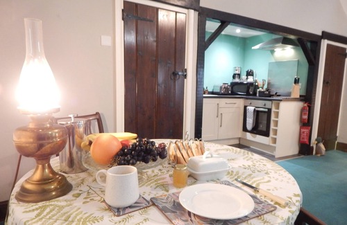 Hinton Apartamento | Cosy studio with open fire, perfectly located for visiting Bristol and Bath