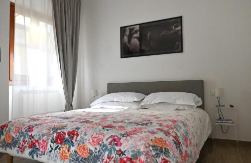 Duomo Apartamento | Cosy Suite David with Dome View lift & AC