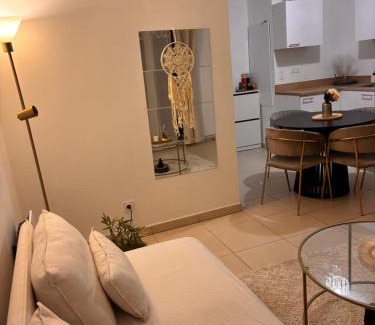 Estanove Apartamento | Cosy T2 neuf avec balcon Proche centre & plage