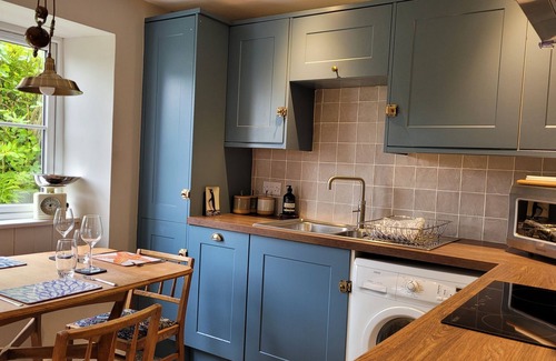 Pendeen Casa | Cosy three bedroomed Cornish cottage close to the sea🏵Walk swim fish surf....