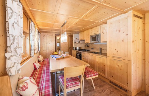 Distelberg Chalet De Esquí | Acogedora casa de vacaciones "Chalet Zur Auszeit" en la zona de Zillertal con vistas a la montaña