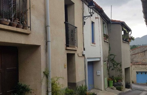 Rodes Casa | Cosy village house with amazing views of Mount Canigou.