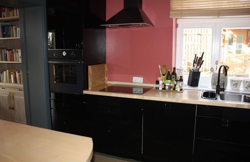 Uslar Casa | Acogedora casa de madera en el estilo Inglés