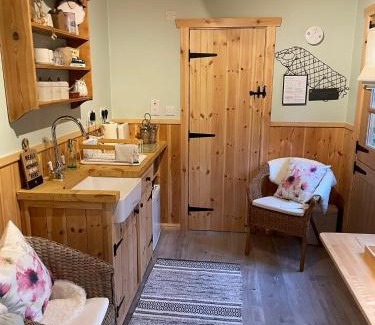 West Heslerton Otro | Cosy Wooden Shepherds Hut