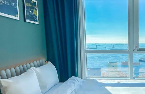 Jung-gu Hotel | Cotice the Bridge
