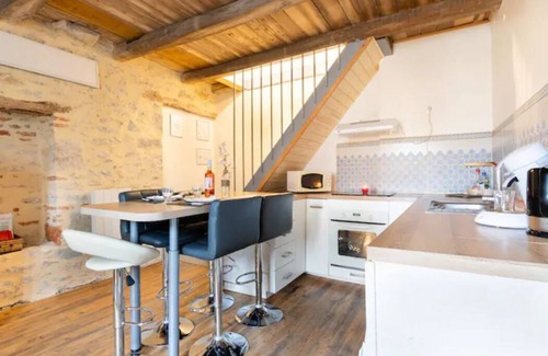 Luzech Casa | Cottage 3 estrellas - Corazón de pueblo-Ciudad medieval-Suroeste