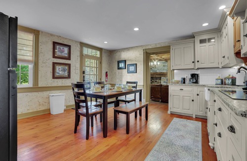 Mount Joy Casa | Cottage at High Cross Farms | Front Porch