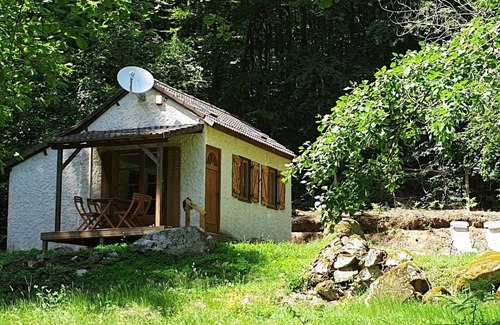 Saint-Martin-du-Puy Cabaña | Cottage at Lac de Chaumeçon with private pond