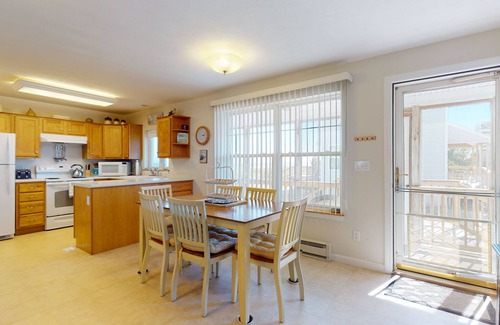 Old Orchard Beach Cabaña | Cottage by the Sea #3 by Bayley Vacation Rentals