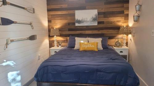 Lynn Casa | Cottage by the lakeshore with a private hot tub