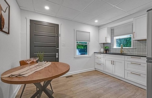 Parkesburg Casa | Cottage by the Pines