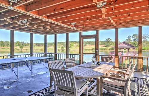 Ridgeway Cabaña | 'cottage by the Pond' on Gorgeous Expansive Estate