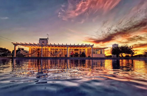 Santa Margarida da Serra Cabaña | Casita de campo 'Cardos Villa - Private Swimming' con vistas a la montaña, piscina privada y Wi-Fi