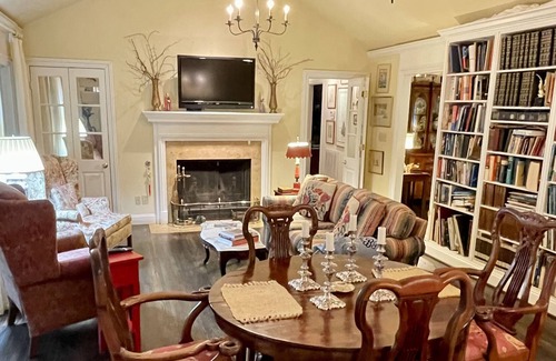 Crestline Heights Cabaña | CASA DE BIRMINGHAM- Espacio al aire libre- A minutos de Mountain Brook Village,