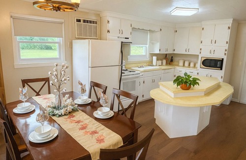 Gruetli Laager Casa | Cottage Down the Layne Near Coalmont