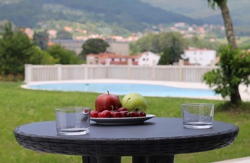Poio Cabaña | CASA RURAL PARA 11 PERSONAS CON JARDÍN Y PISCINA PRIVADOS + WIFI